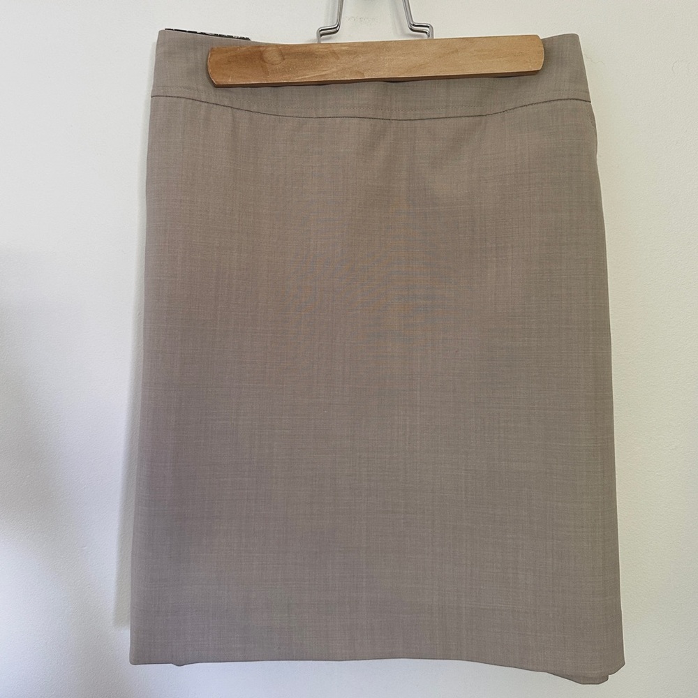 NWT Banana Republic Beige Pencil Skirt SIZE 12P